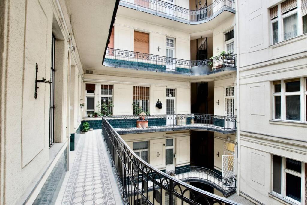Premium Apartment By Hi5 - Best Ever Budapest Exterior foto